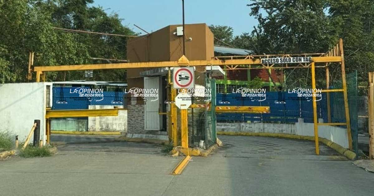 Sí está bloqueado el acceso a Bosques de Santa Elena Sí está bloqueado el acceso a Bosques de Santa Elena