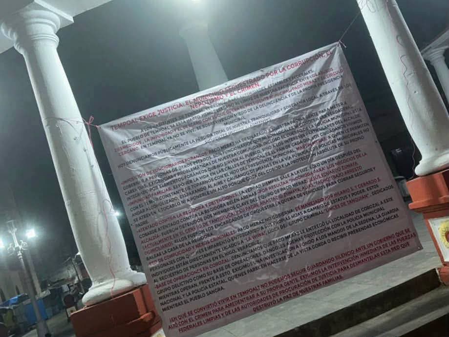 Mantas con señalamientos contra el alcalde sacuden a Tempoal