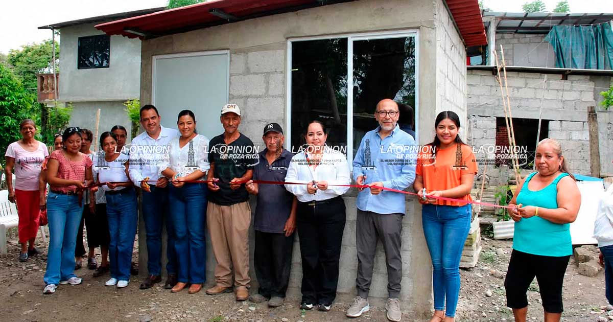 Reconstruyen hogares de 62 familias damnificadas Reconstruyen hogares de 62 familias damnificadas