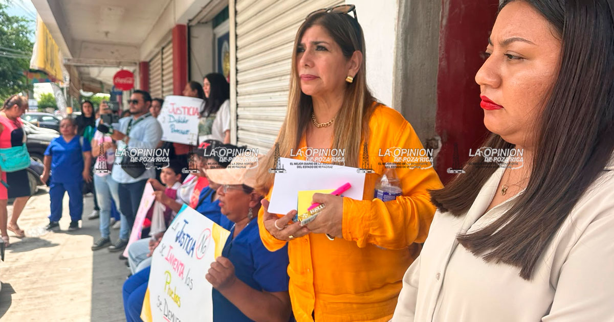 Gremio de abogados y sociedad en general respaldan a abogada Luz María Escudero durante audiencia judicial Gremio de abogados y sociedad en general respaldan a abogada Luz María Escudero durante audiencia judicial