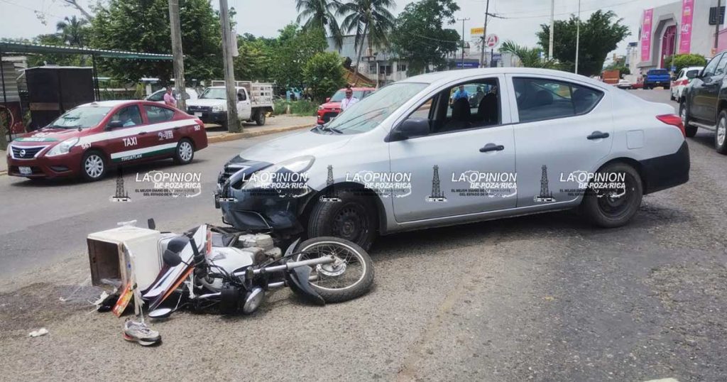 Repartidor resulta lesionado tras accidente en Lázaro Cárdenas; investigan responsabilidades Repartidor resulta lesionado tras accidente en Lázaro Cárdenas; investigan responsabilidades