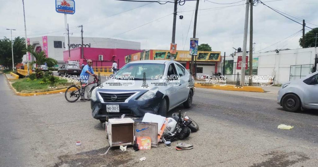 Repartidor resulta lesionado tras accidente en Lázaro Cárdenas; investigan responsabilidades Repartidor resulta lesionado tras accidente en Lázaro Cárdenas; investigan responsabilidades