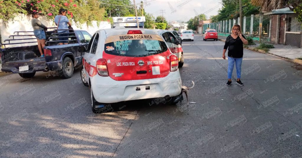 Aparatosa carambola de cuatro vehículos sacude la colonia Chapultepec