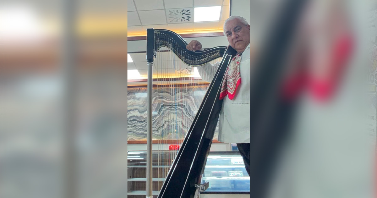 Roban instrumentos valuados en más de 80 mil pesos al músico veracruzano Delfino Gutiérrez en Boca del Río Roban instrumentos valuados en más de 80 mil pesos al músico veracruzano Delfino Gutiérrez en Boca del Río