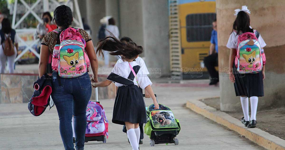 VIGILAN CUOTAS EN LAS ESCUELAS