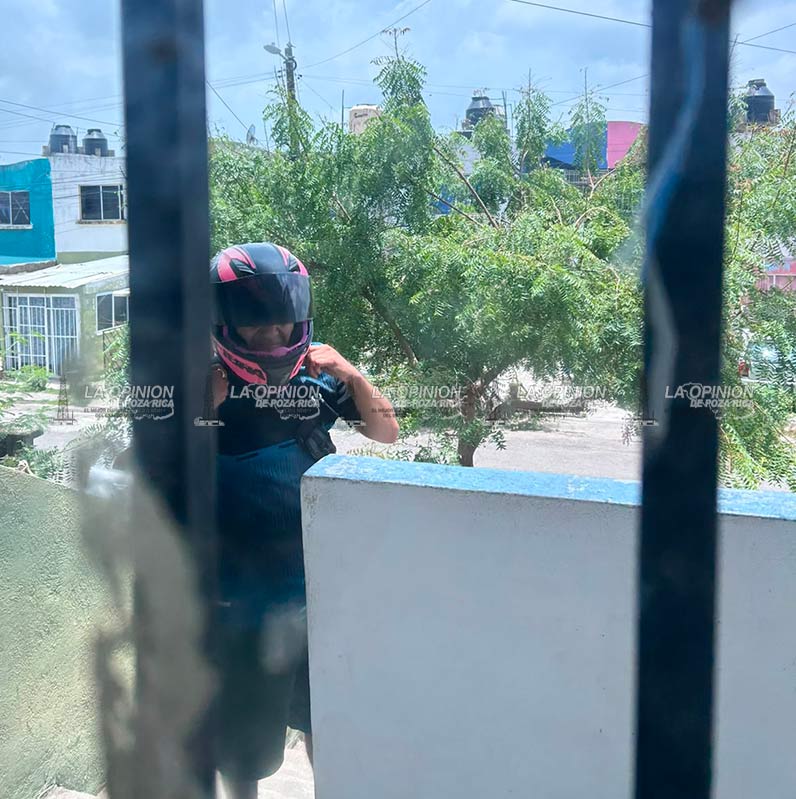 Sujeto prende fuego a vivienda en el Centro y continúa acosando a familia; exigen actuar de la Fiscalía