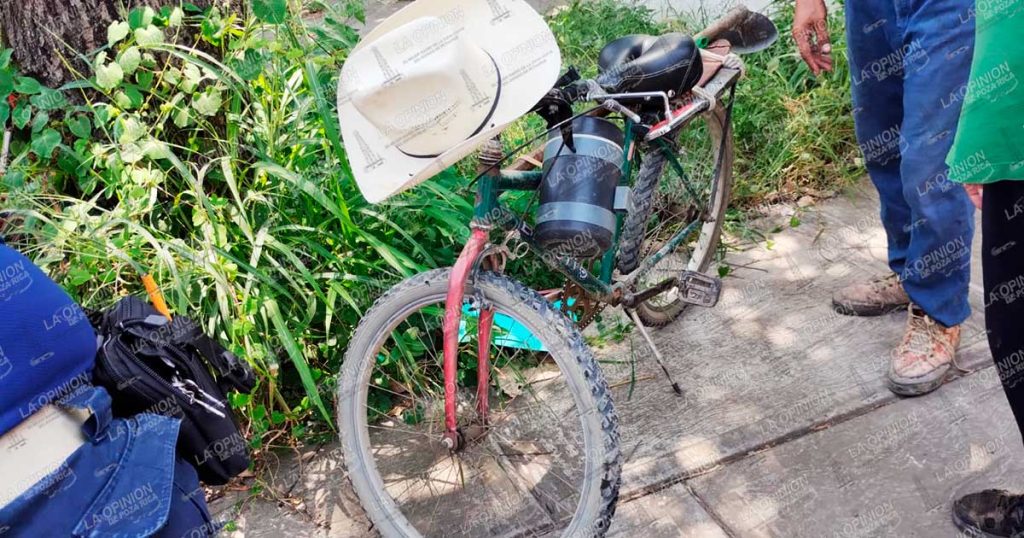 Adulto mayor resulta herido tras ser atropellado por motociclista en Tihuatlán Adulto mayor resulta herido tras ser atropellado por motociclista en Tihuatlán
