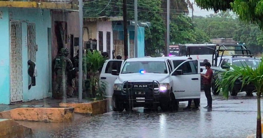 Operativos simultáneos de la Fiscalía en Veracruz y Boca del Río dejan detenidos