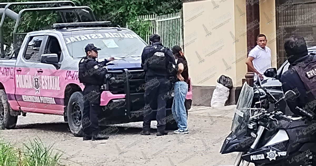 Moviliza robo exprés de automóvil de edil cazoneña en Poza Rica; vehículo aparece abandonado minutos después Moviliza robo exprés de automóvil de edil cazoneña en Poza Rica; vehículo aparece abandonado minutos después