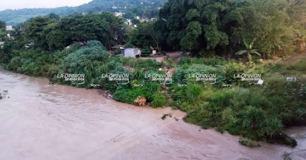 Río Cazones vuelve a subir sin lluvias en Poza Rica; la atención también debe estar en lo que ocurre en la sierra Río Cazones vuelve a subir sin lluvias en Poza Rica; la atención también debe estar en lo que ocurre en la sierra