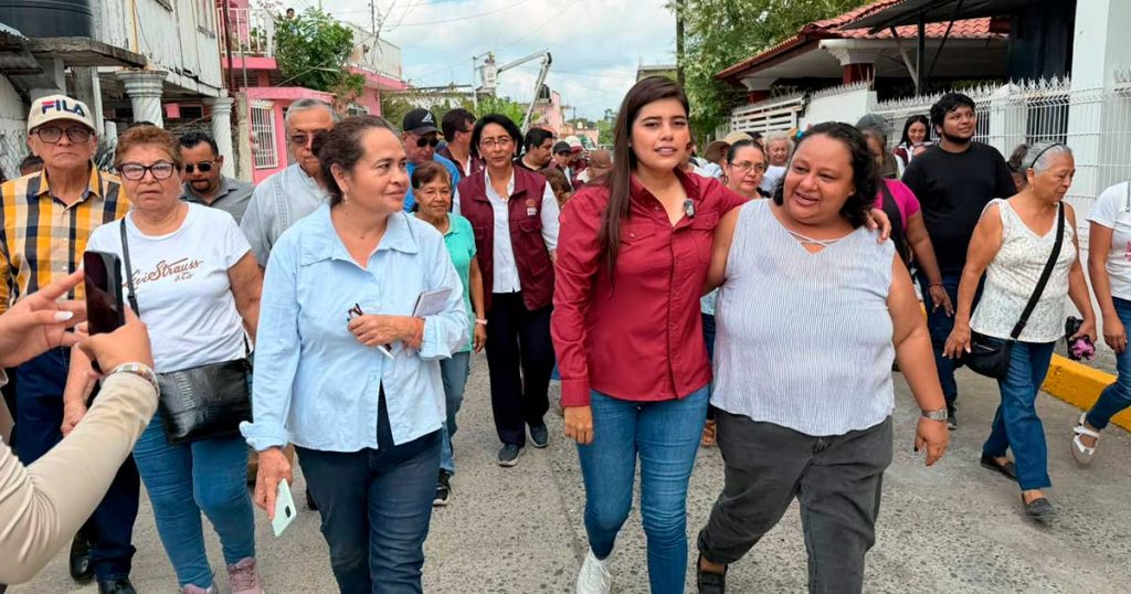 Gobierno de Poza Rica responde con acciones inmediatas a peticiones de habitantes de la colonia Revolución Gobierno de Poza Rica responde con acciones inmediatas a peticiones de habitantes de la colonia Revolución