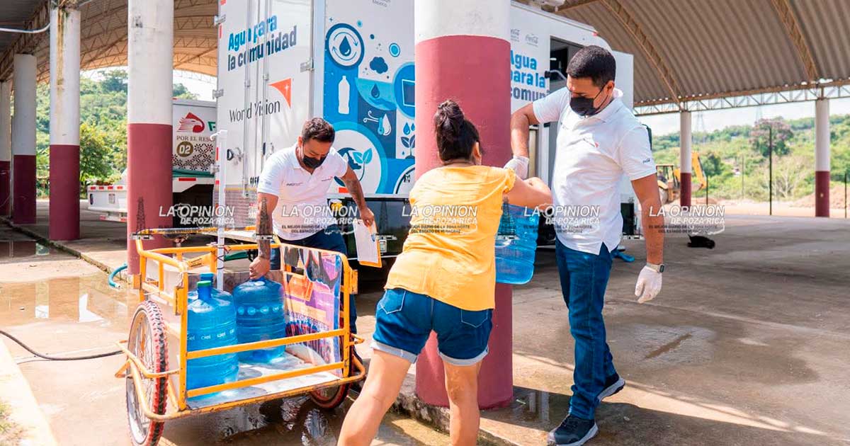 Agua potable gratuita llega a la colonia Prensa Nacional Agua potable gratuita llega a la colonia Prensa Nacional