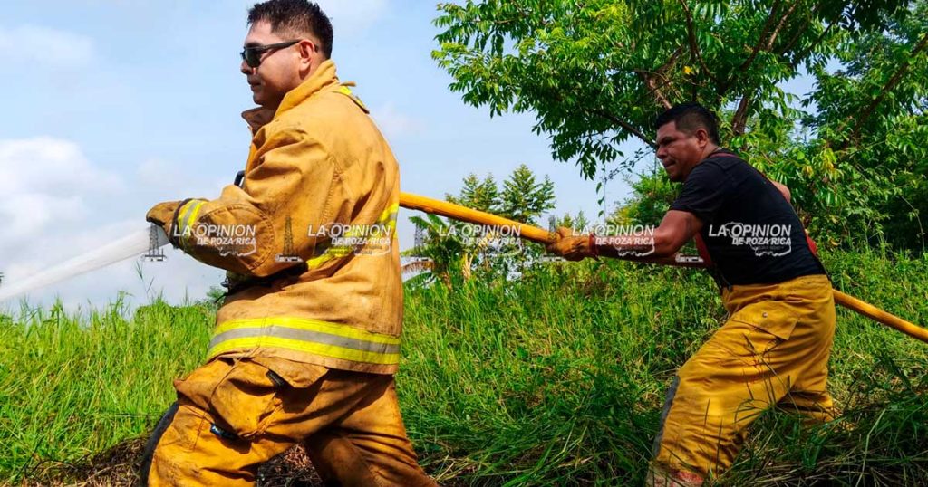 Quema de basura provoca incendio Quema de basura provoca incendio