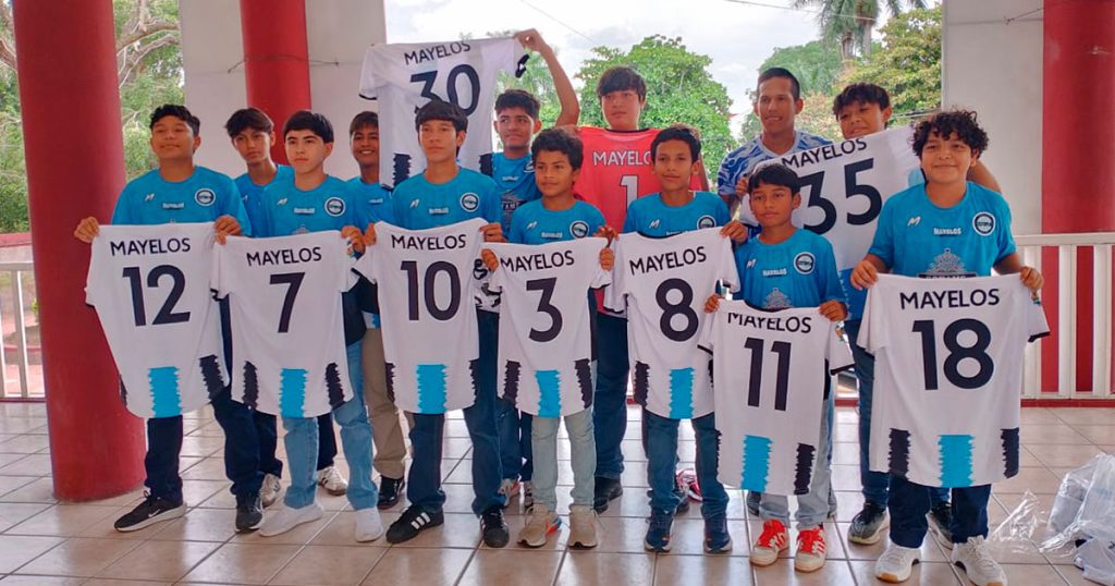 Ceforin Sub-15 recibe apoyo del Ayuntamiento de Poza Rica para participar en torneo nacional en Puebla Ceforin Sub-15 recibe apoyo del Ayuntamiento de Poza Rica para participar en torneo nacional en Puebla
