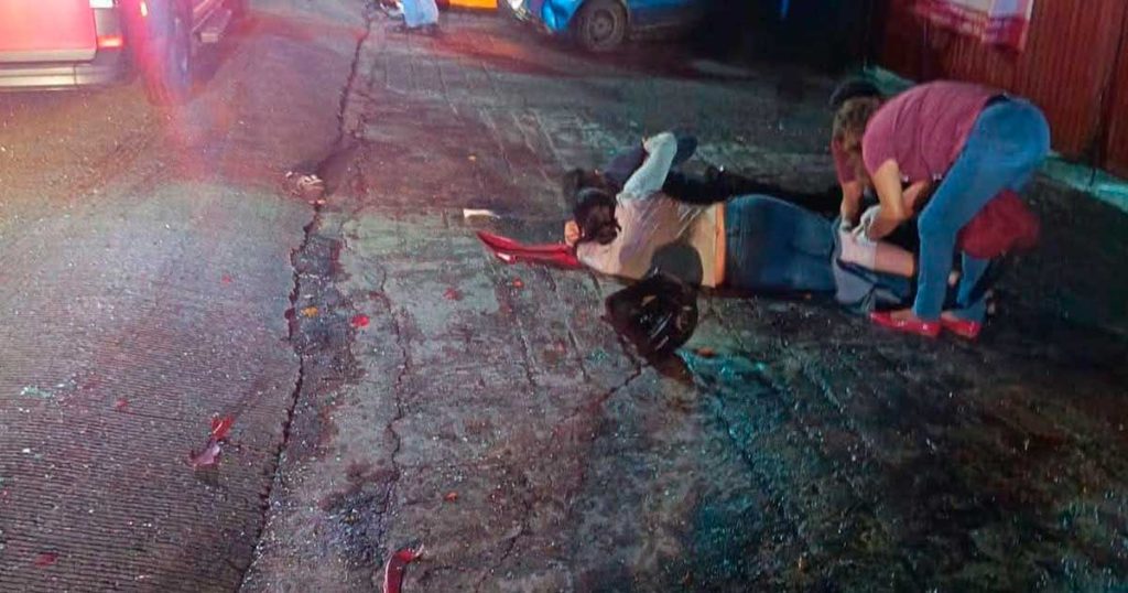 Camioneta habría provocado choque y escapado; dos personas resultan lesionadas en el bulevar Córdoba-Fortín