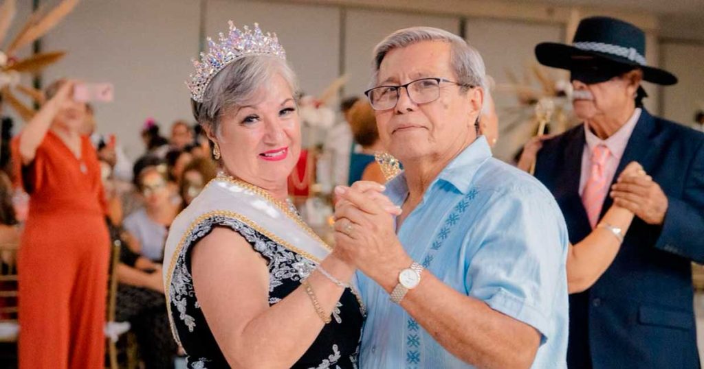 Reconocen a personas adultas mayores con “La Gran Velada” en Poza Rica