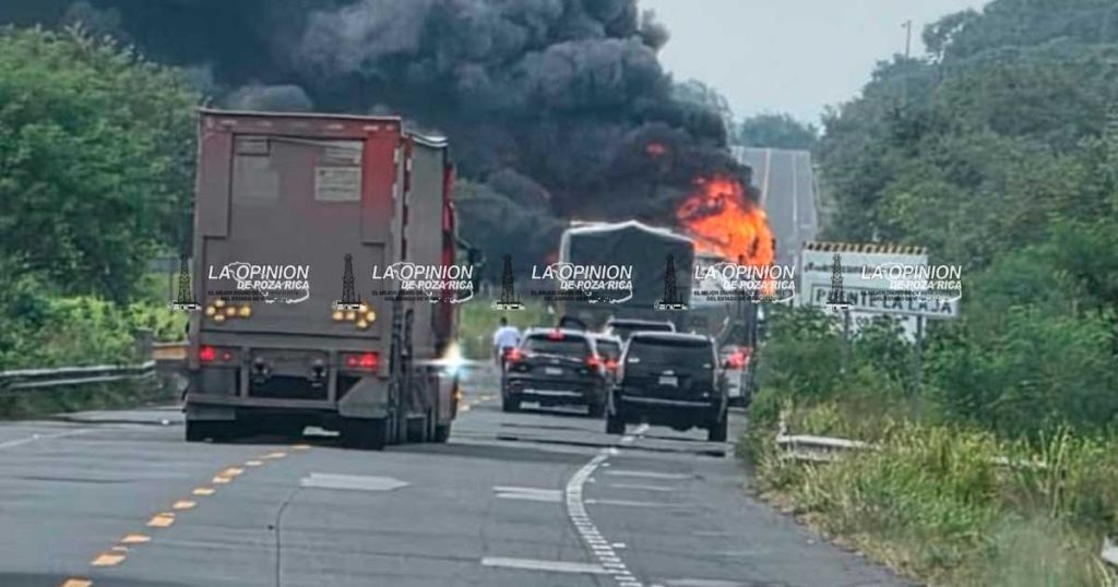 Brutal choque cerca de Naranjos, en la autopista Tuxpan -Tampico