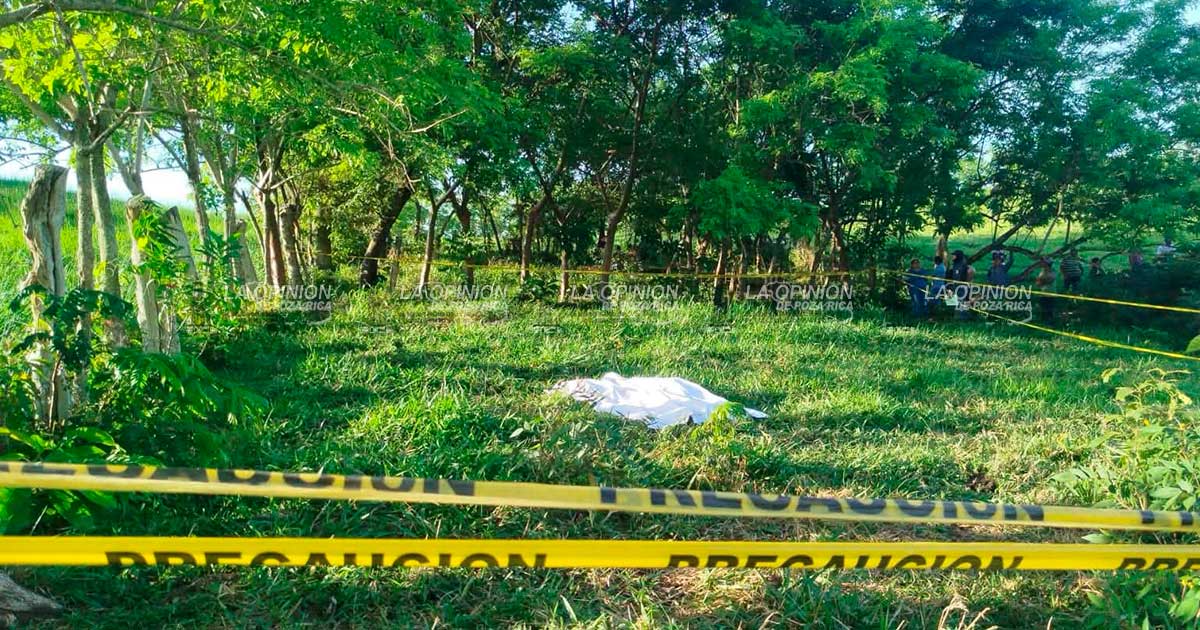 Asesinan a balazos a joven vaquero dentro de un rancho