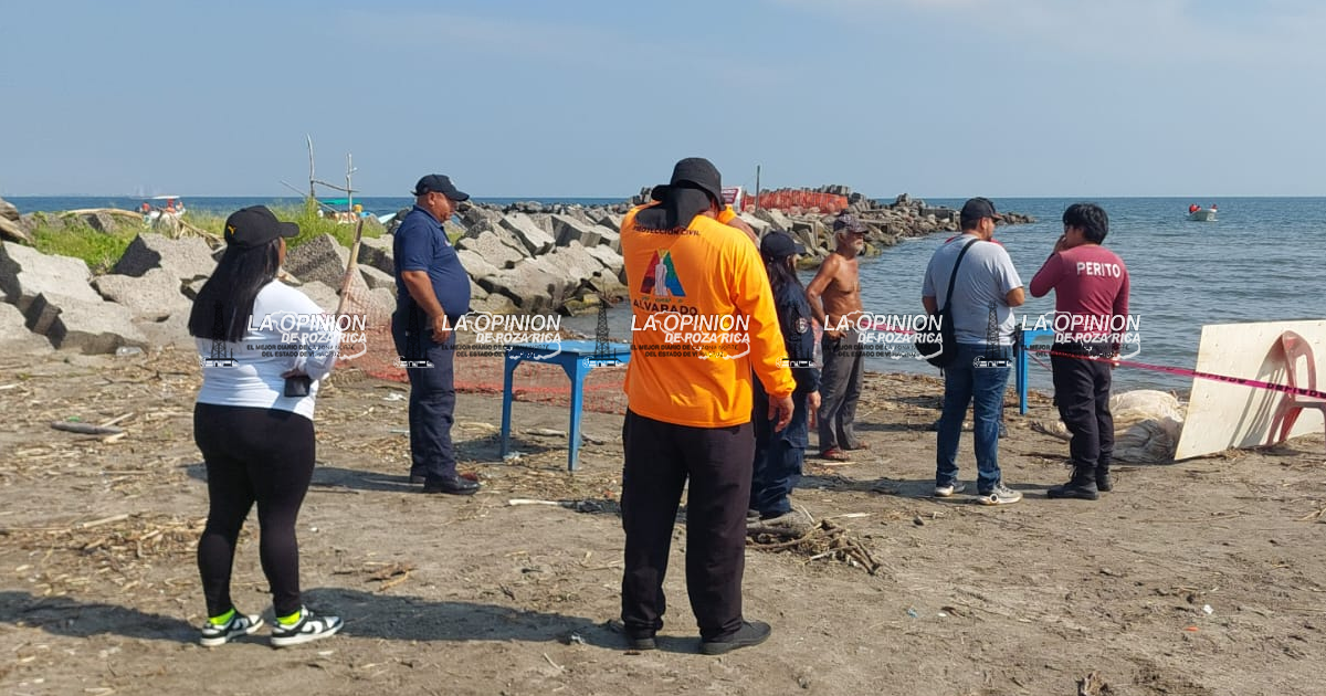 Padre e hijo mueren ahogados tras ser arrastrados por el mar en Antón Lizardo