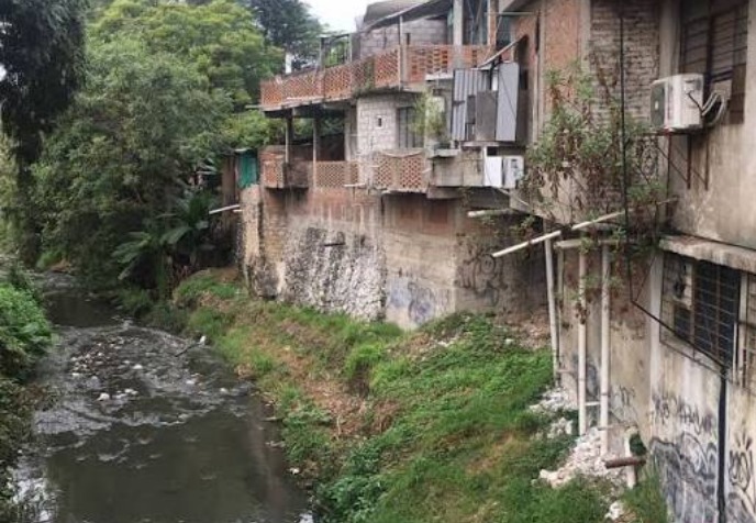 Es alta la cifra de familias que habitan zonas de riesgo