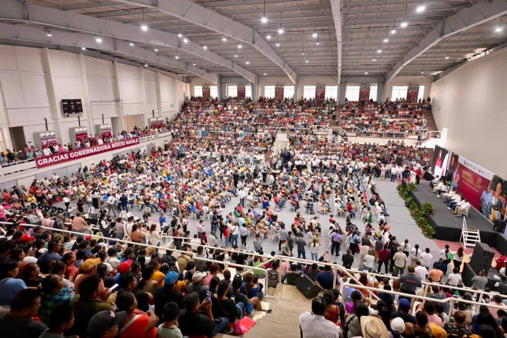 Transformación con justicia social, mil 800 personas de siete municipios reciben Apoyo a la Palabra: Rocío Nahle