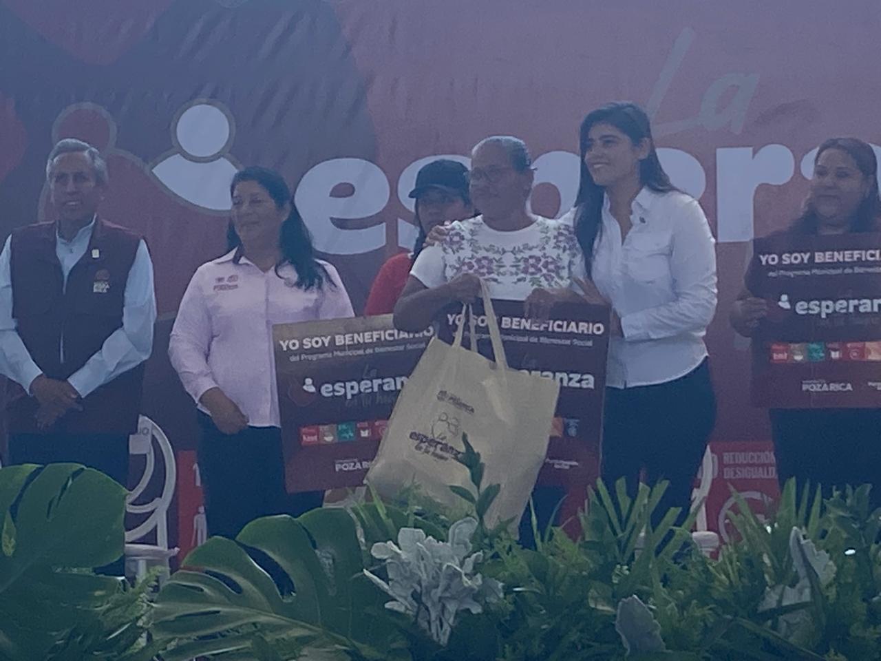 Adanely Rodríguez Fortalece los hogares de Poza Rica