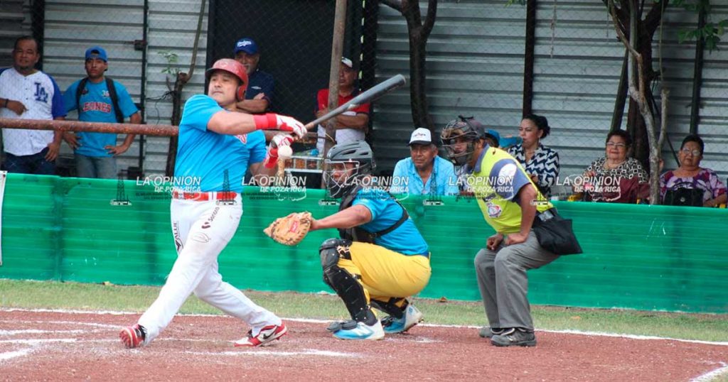 Padres domina a Leones Padres domina a Leones