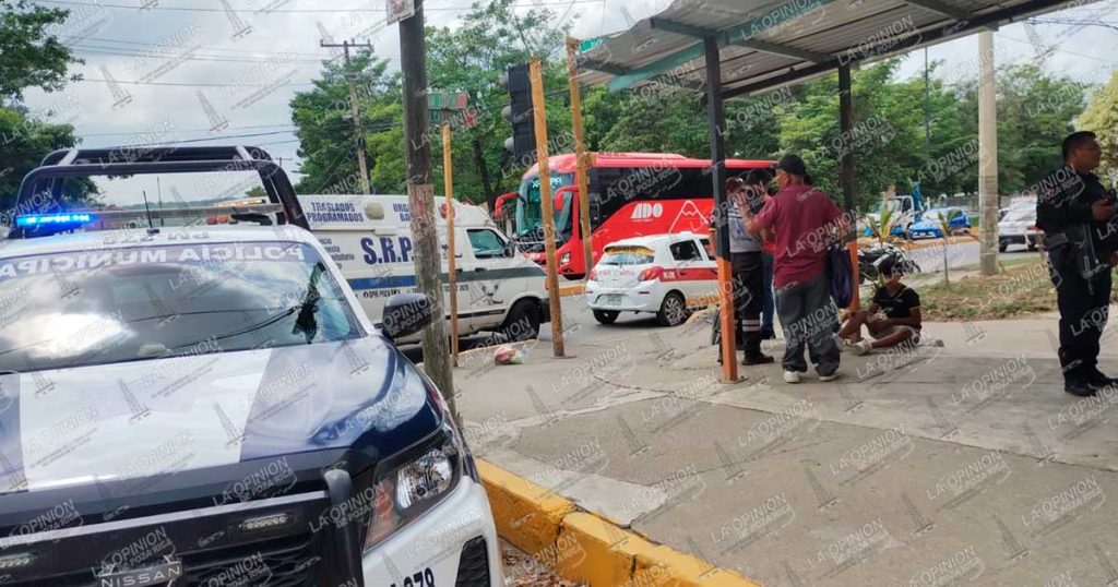 Atropellan a adolescente en el bulevar Lázaro Cárdenas Atropellan a adolescente en el bulevar Lázaro Cárdenas