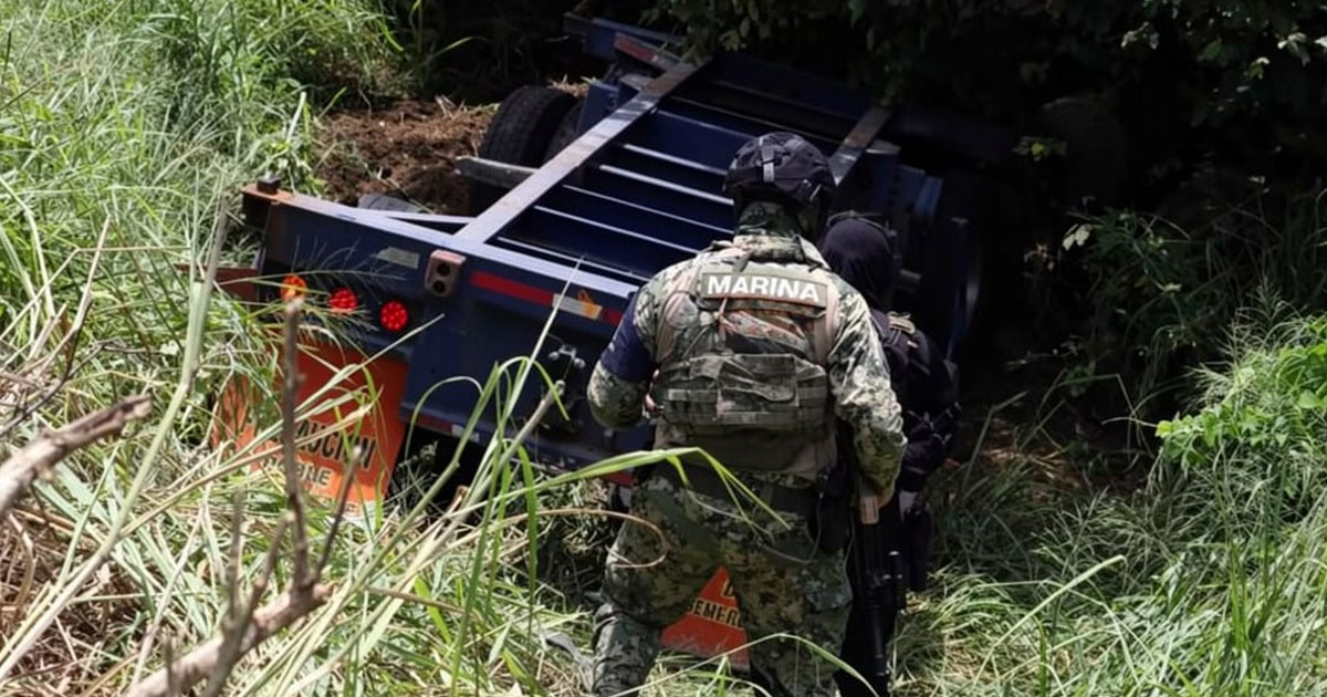Tragedia en el Bulevar Portuario: conductor muere tras caer con su camioneta a un barranco Tragedia en el Bulevar Portuario: conductor muere tras caer con su camioneta a un barranco