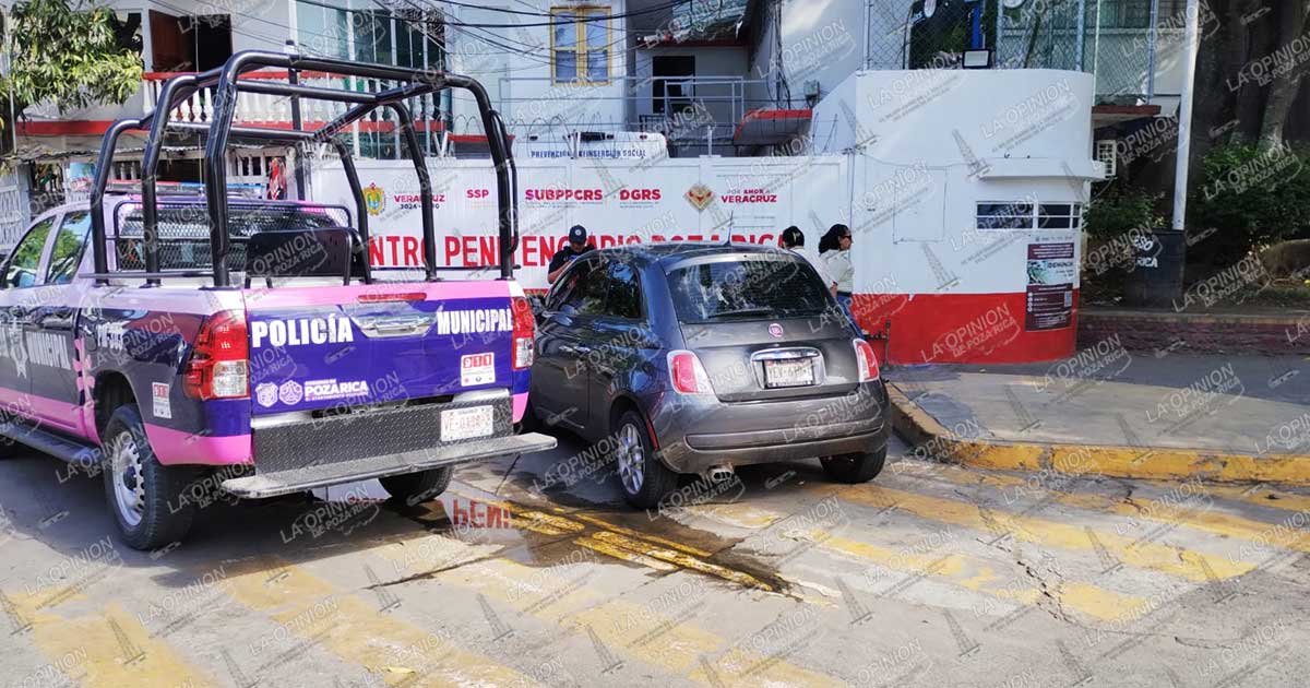 Mujer escapa de presunto intento de privación de la libertad y llega al Cereso de Poza Rica Mujer escapa de presunto intento de privación de la libertad y llega al Cereso de Poza Rica