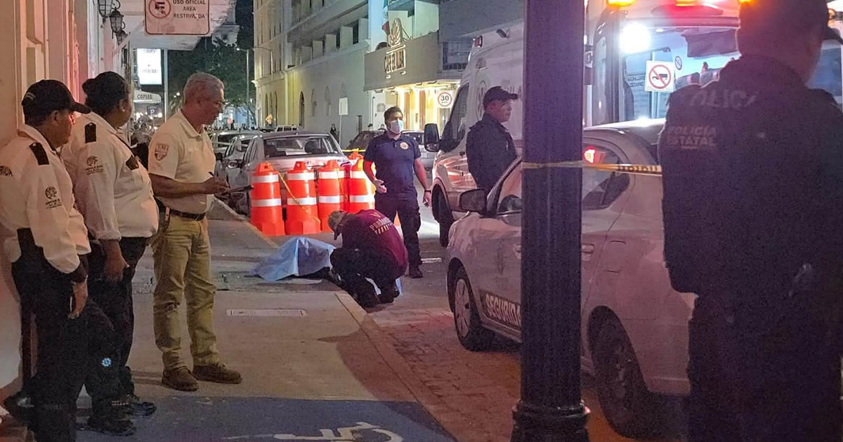 Investigan muerte de hombre tras altercado frente al INM en Veracruz
