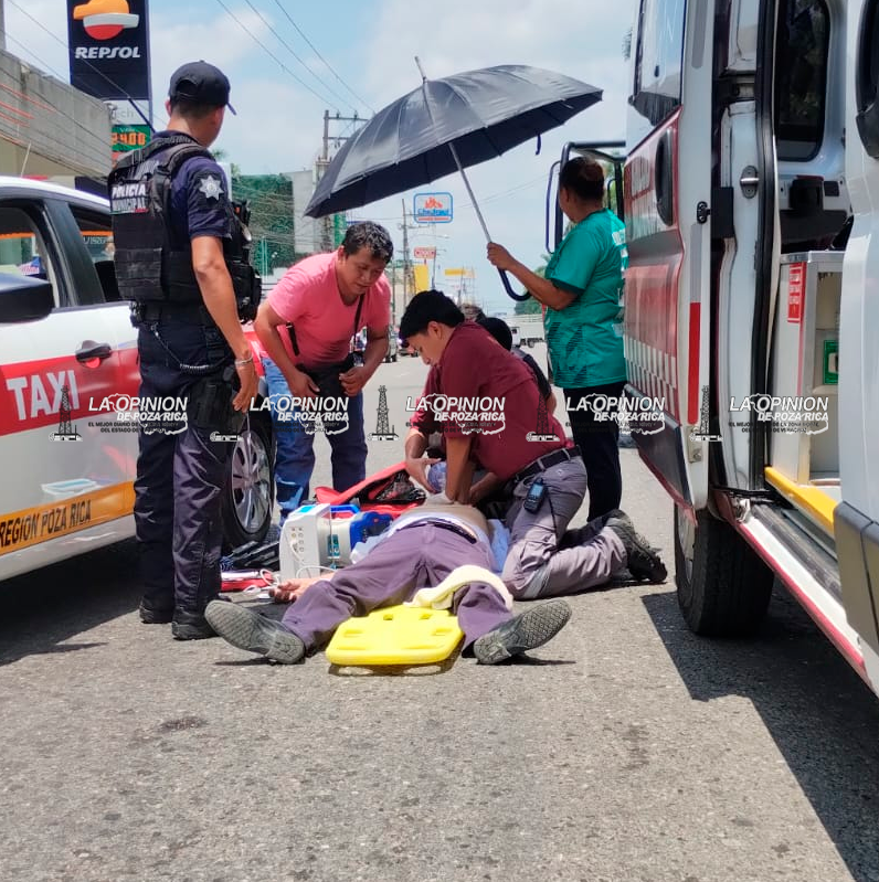 Muere taxista al volante tras presunto infarto; accidente provoca cierre total del bulevar Ruiz Cortines en Poza Rica