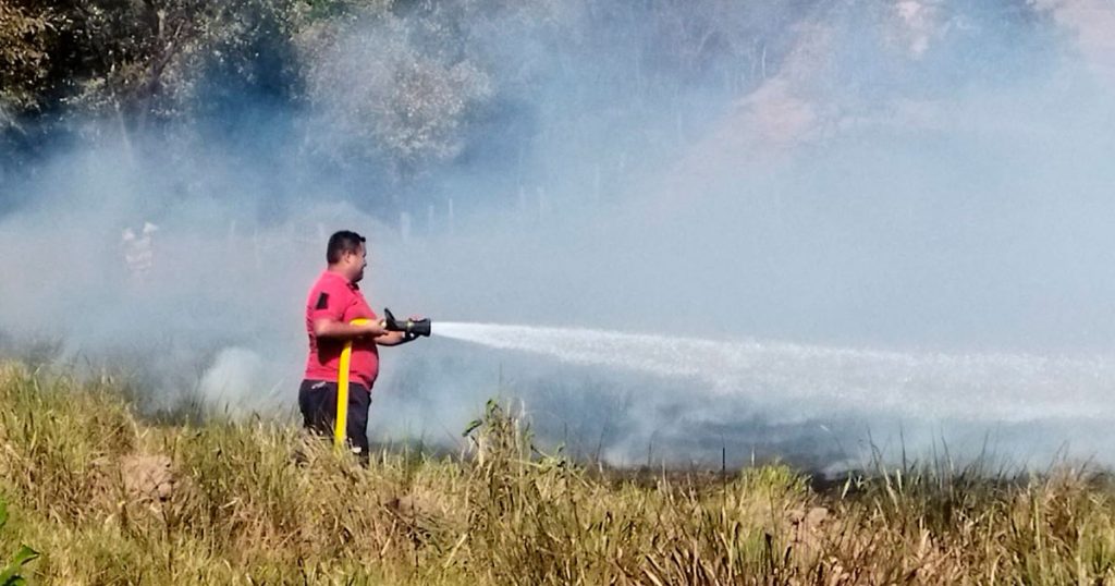 Voraz incendio consume alrededor de 300 hectáreas en Gutiérrez Zamora Voraz incendio consume alrededor de 300 hectáreas en Gutiérrez Zamora
