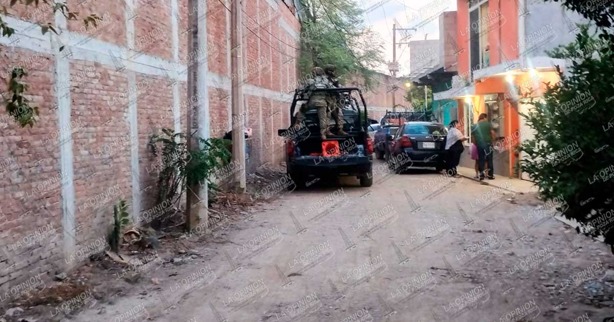 Cateo en cuartería de la colonia Morelos deja aseguramiento de presuntos ilícitos Cateo en cuartería de la colonia Morelos deja aseguramiento de presuntos ilícitos