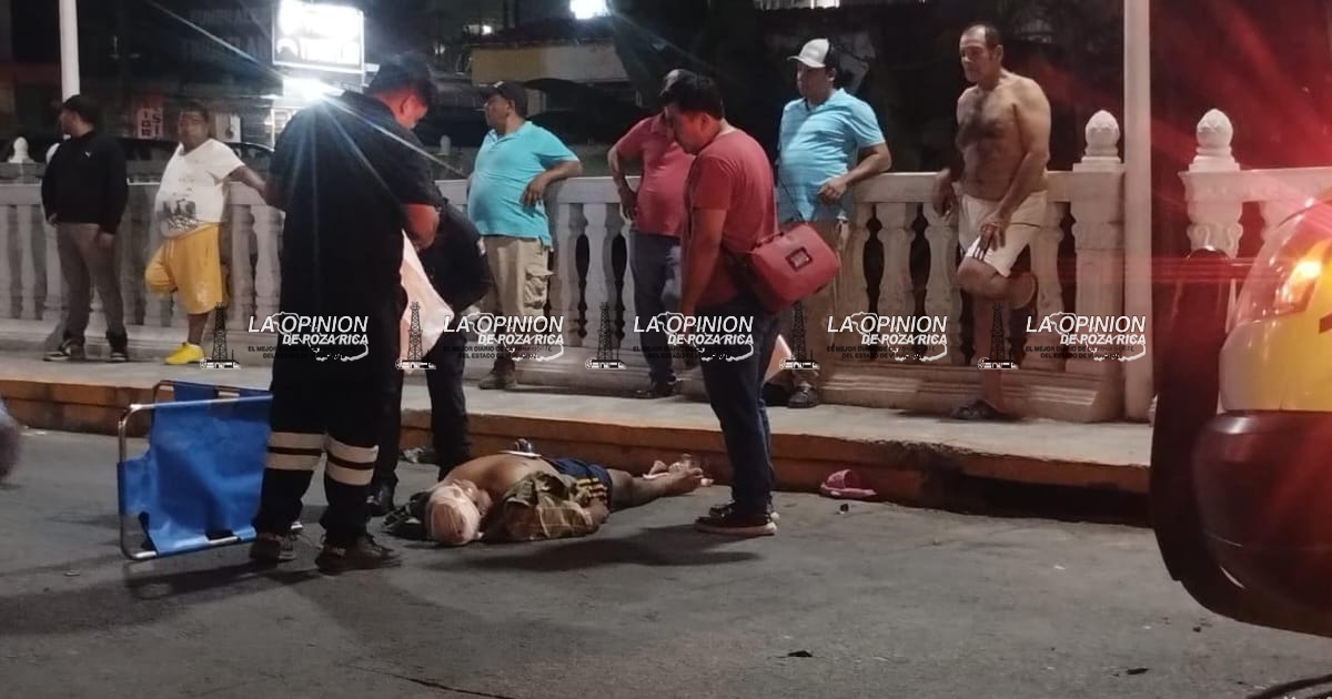 Choque entre automóvil y moto deja 2 lesionados