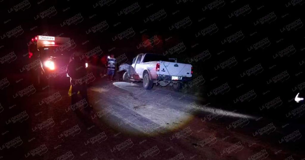 Dos lesionados en choque de camionetas