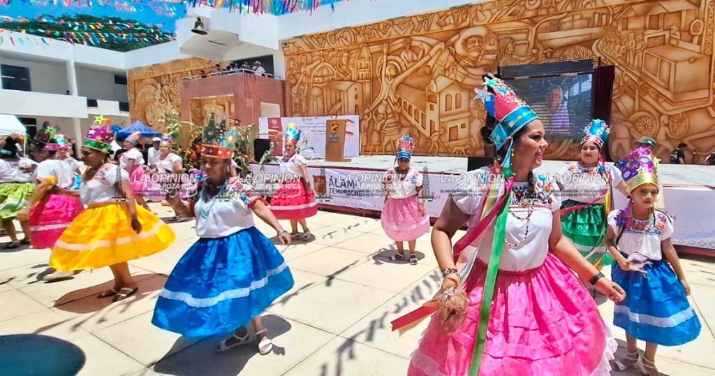 Álamo realiza primer Festival Nika Tiitstokej Álamo realiza primer Festival Nika Tiitstokej