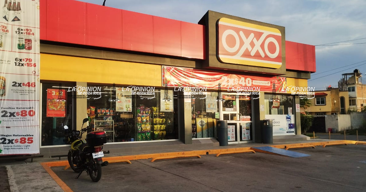 Disturbio en Oxxo de la carretera Poza Rica-Cazones moviliza a cuerpos de seguridad Disturbio en Oxxo de la carretera Poza Rica-Cazones moviliza a cuerpos de seguridad