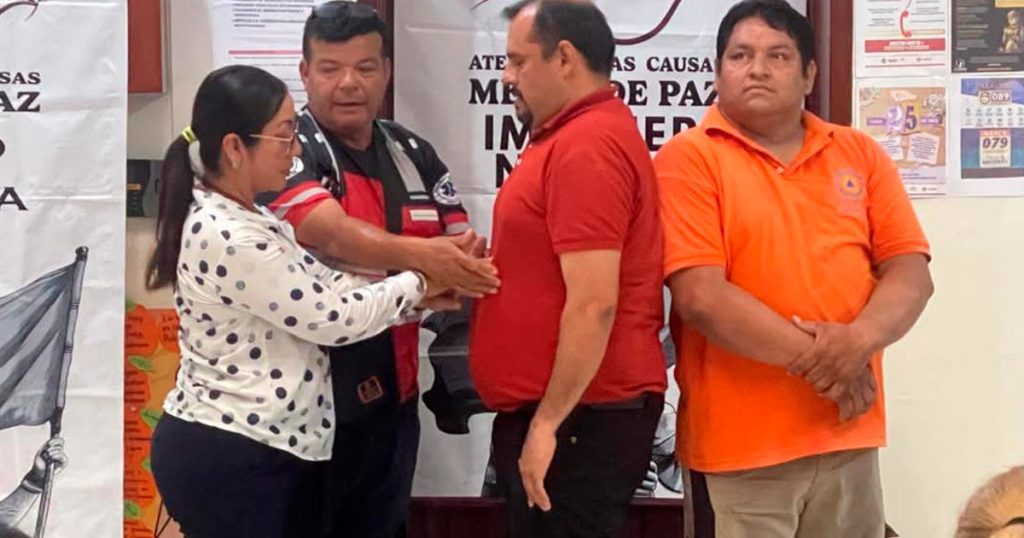 Personal del Ayuntamiento de Nautla recibe capacitación en atención a emergencias Personal del Ayuntamiento de Nautla recibe capacitación en atención a emergencias