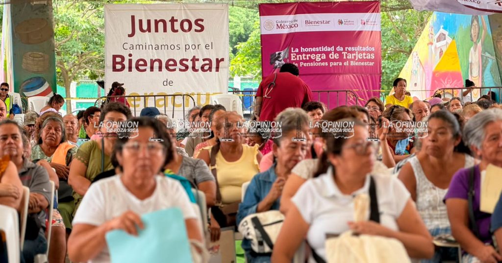 Entregan 700 tarjetas de Bienestar en Poza Rica y Coatzintla; avanzan brigadas de atención Entregan 700 tarjetas de Bienestar en Poza Rica y Coatzintla; avanzan brigadas de atención