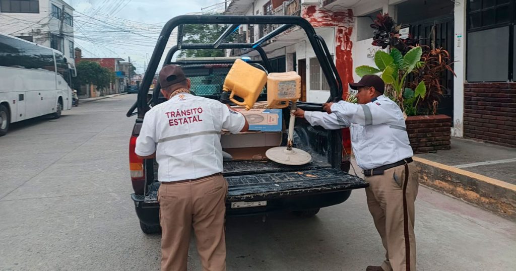 Continúa operativo de apartado de lugar en Tecolutla Continúa operativo de apartado de lugar en Tecolutla