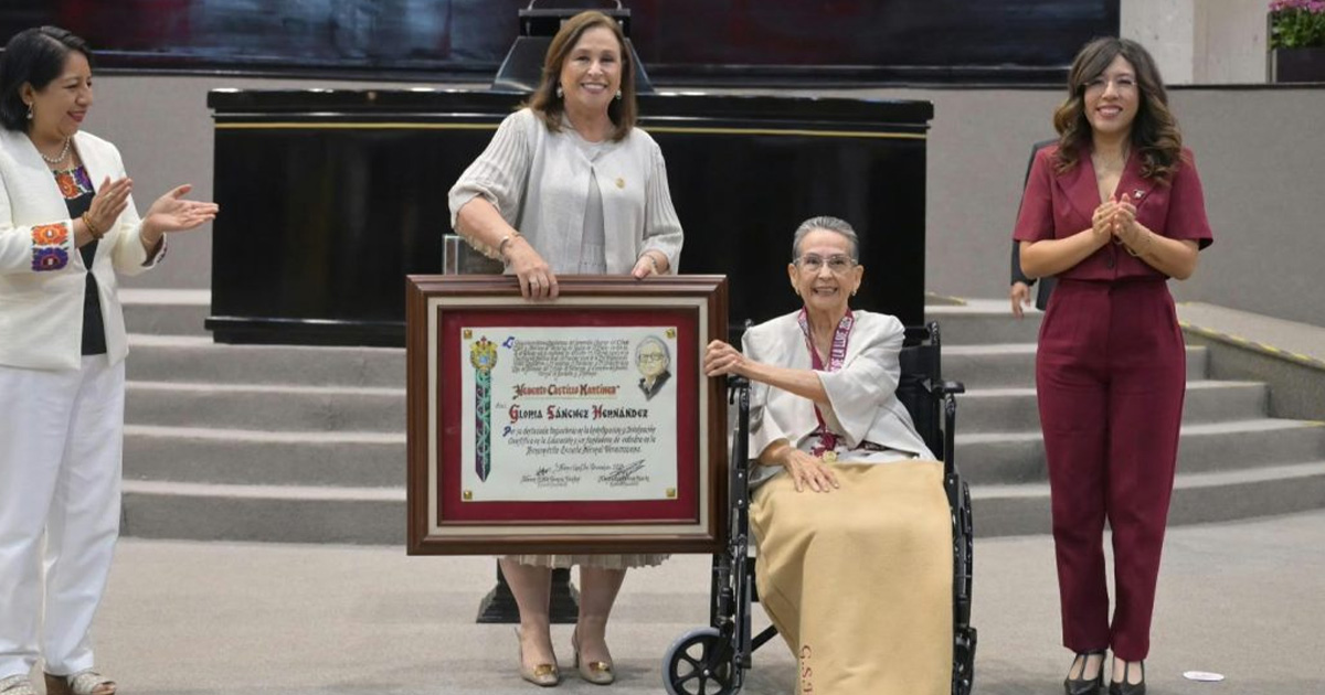Condecora Congreso del Estado a Gloria Sánchez con la Medalla “Heberto Castillo”