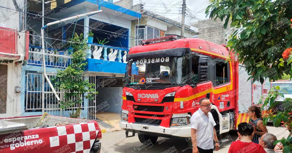 Incendio consume dos habitaciones de una vivienda en el fraccionamiento Gaviotas