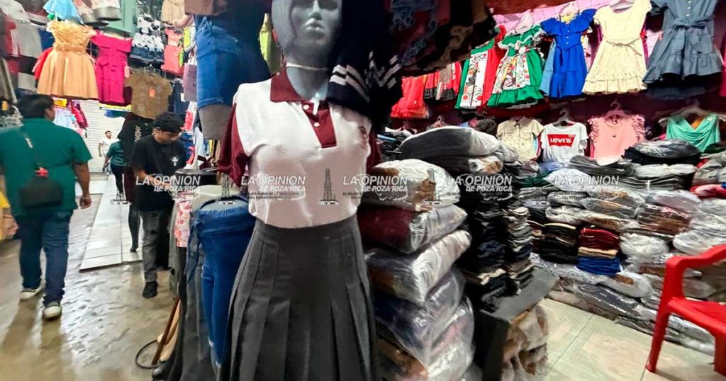 Subirán los precios de uniformes escolares; ajustan promociones Subirán los precios de uniformes escolares; ajustan promociones