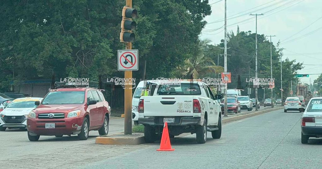 Refuerzan señalización vial frente a la Universidad Veracruzana