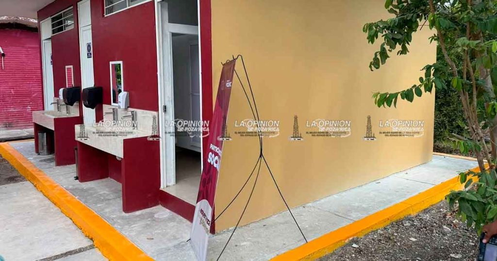 OXXO y Gobierno Municipal Rehabilita sanitarios de la Escuela Primaria Francisco I. Madero
