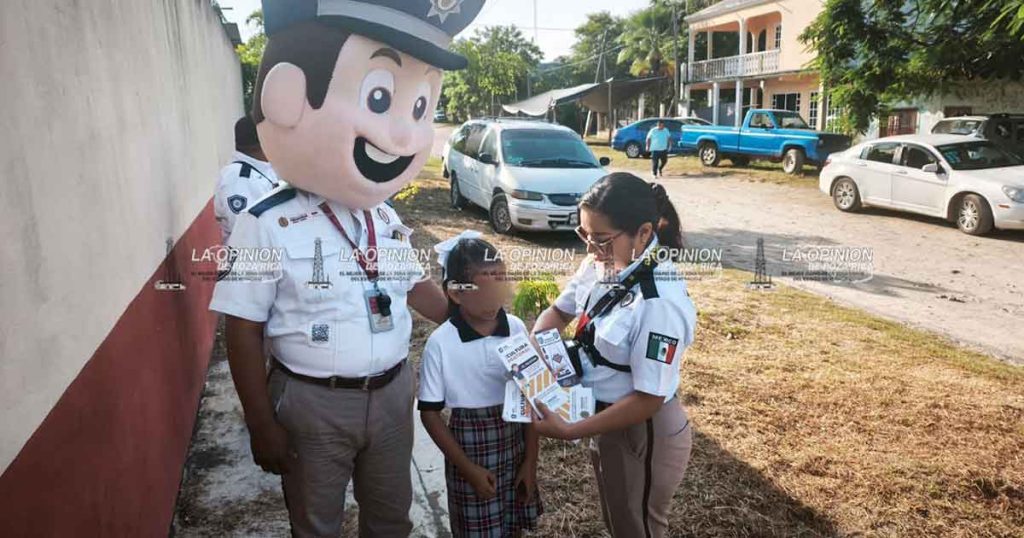 Refuerzan cultura peatonal en Tecolutla ante el regreso a clases