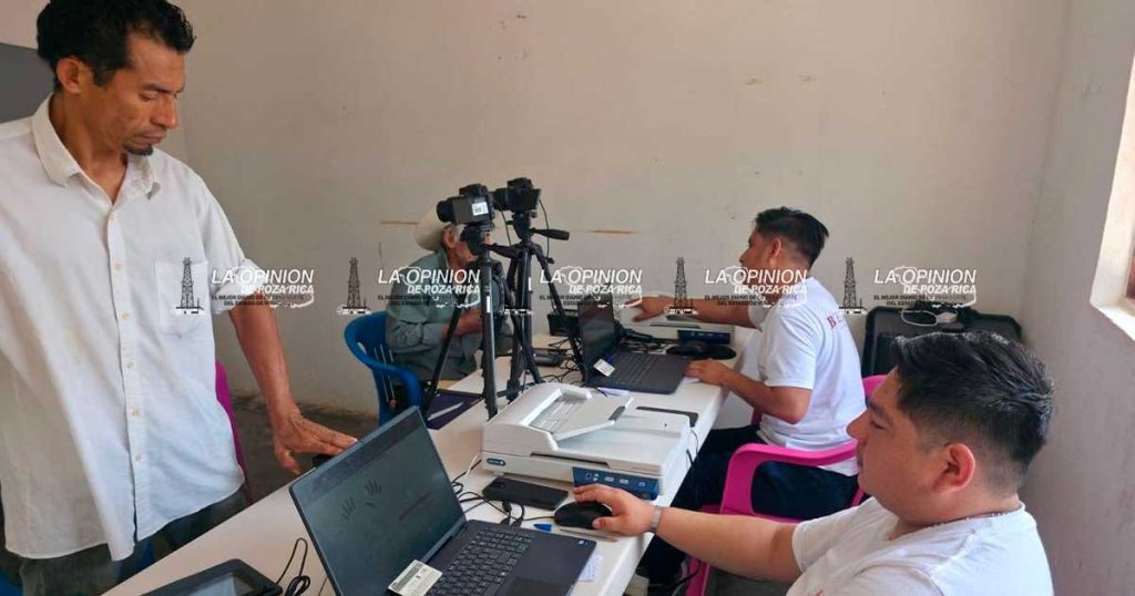 Delegación del Bienestar realizó jornadas de credencialización del Servicio Universal de Salud en Poza Rica y Tihuatlán