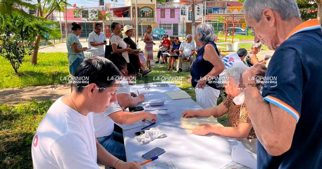 Delegación del Bienestar realizó jornadas de credencialización del Servicio Universal de Salud en Poza Rica y Tihuatlán