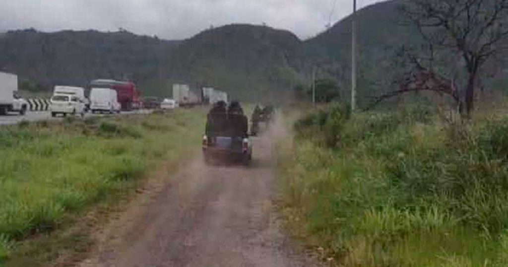 Asalto armado en la Córdoba-Veracruz: recuperan tractocamión, pero sigue desaparecida la caja seca